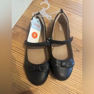 Dressy black Mary Jane flats for girls